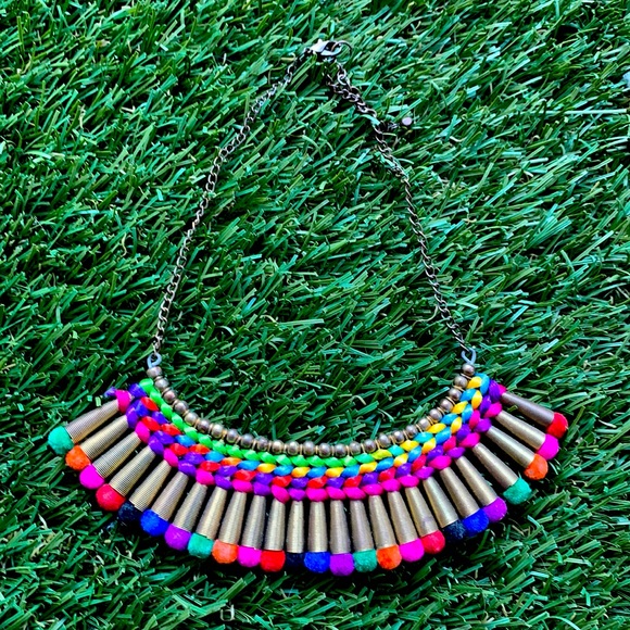 Jewelry - Vintage vibrant statement necklace